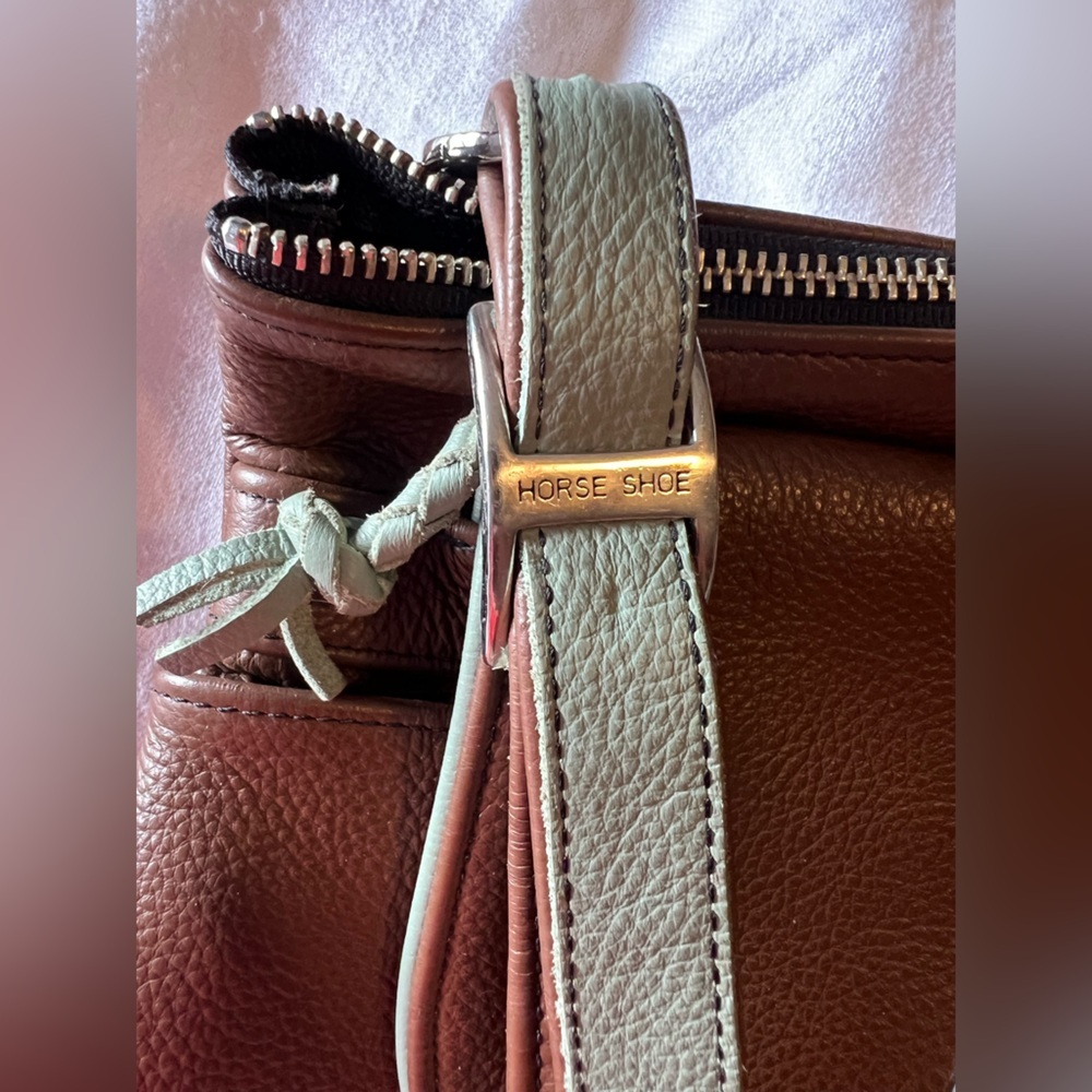 Classic Brown Leather Bag with Timeless Design. Silver hardware. - Picture 6 of 9